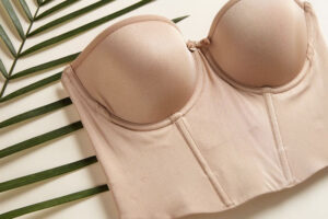 الفرق بين الكورسيه والبوستييه