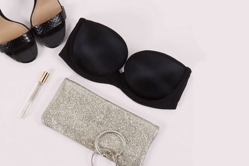 ما يجب أن تبحثي عنه في حمالة الصدر بدون رافعات