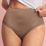 سروال من ماركة ليونيسا كلاسيكي