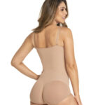 مشد بودي سوت مع حمالة من ماركة ليونيسا