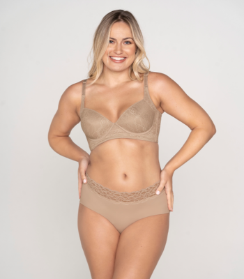 سروال هيبستر خفيف مزين بالدانتيل